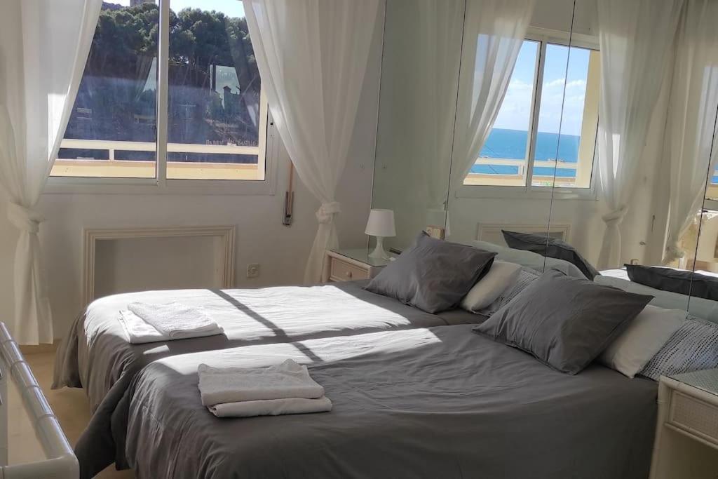 El Rey - Beach Front Two Bedroom Apartment Fuengirola Kültér fotó