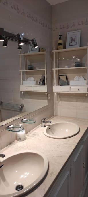 El Rey - Beach Front Two Bedroom Apartment Fuengirola Kültér fotó